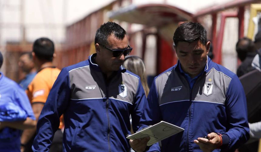 Esteban Paredes inicia su carrera como DT al mando de Santiago Morning