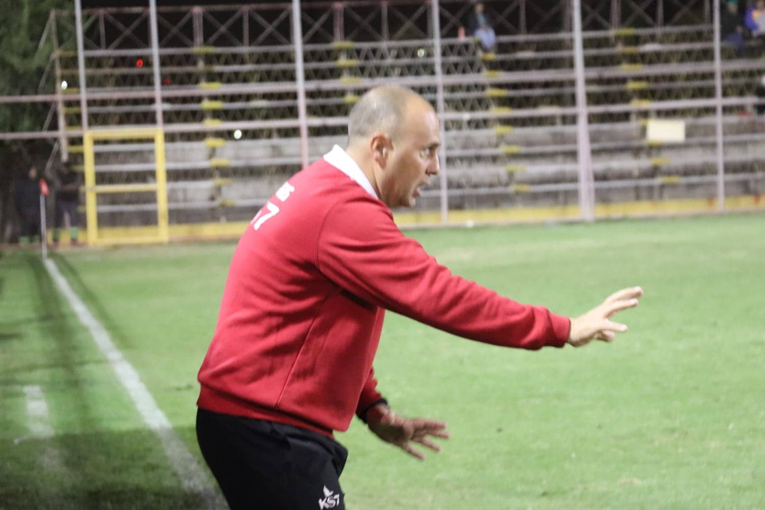 Jorge Aravena critica duro cambio de club de técnico argentino en el fútbol chileno