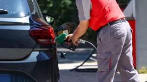 Gobierno anuncia una nueva baja en el precio de los combustibles a partir de esta semana